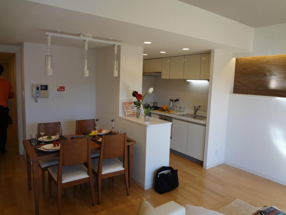 Living. Indoor (12 May 2013) Shooting