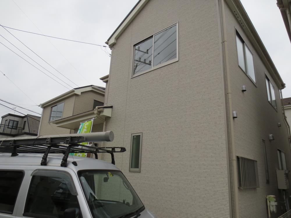 Local appearance photo. Local (10 May 2013) Shooting