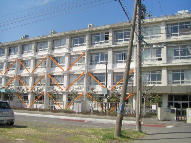 Primary school. Hatori elementary school