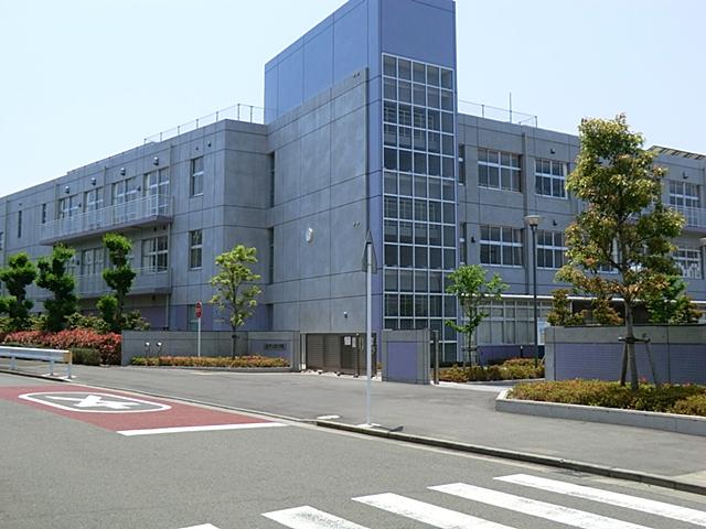 Primary school. 950m until the Fujisawa Municipal beneficence Elementary School