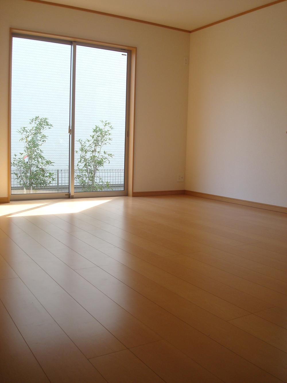 Same specifications photos (living). ( 3 Building) same specification