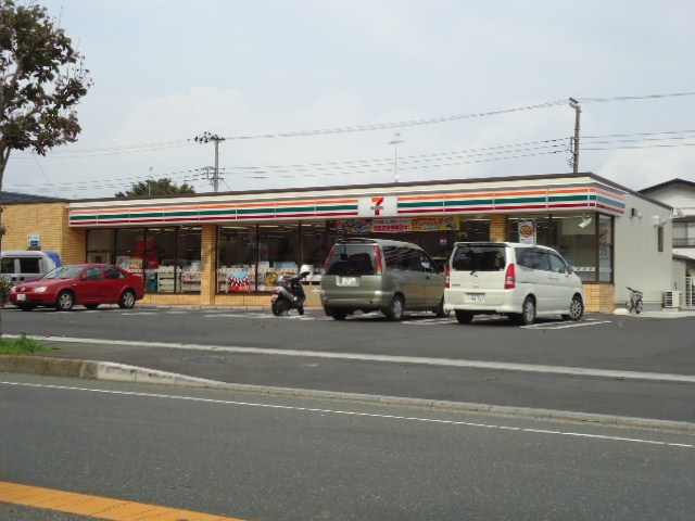 Convenience store. Seven-Eleven Fujisawa good deeds store up (convenience store) 719m