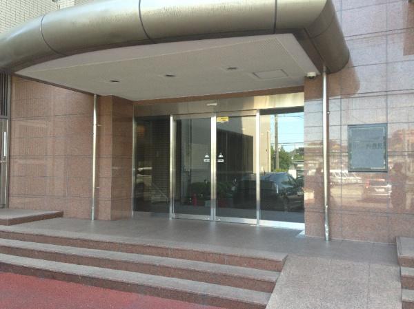 Entrance. Local (10 May 2013) Shooting