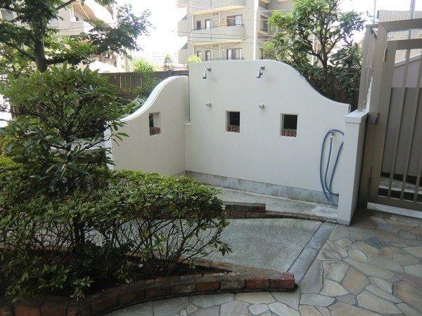 Other local. It is washed with water park.