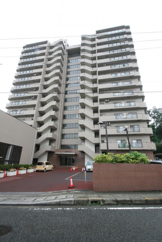 Local appearance photo. Local (11 May 2013) Shooting