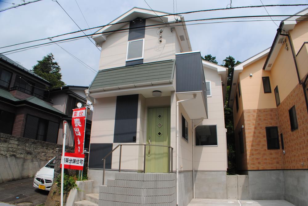 Local photos, including front road. Local (August 2013) Shooting