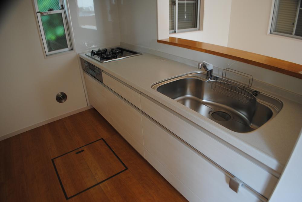 Kitchen. Room (August 2013) Shooting