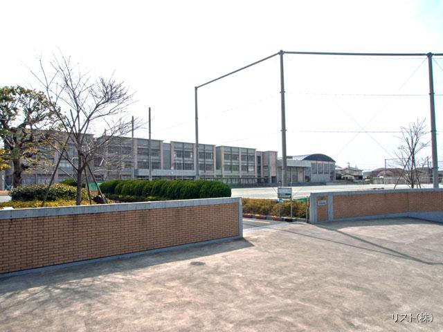 Junior high school. 700m Fujisawa Municipal Katase junior high school until the Fujisawa Municipal Katase junior high school Distance 700m