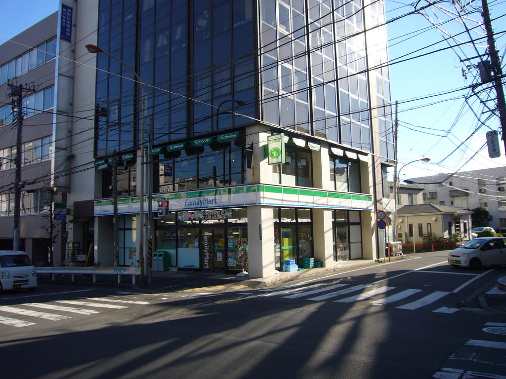 Convenience store. FamilyMart Fujisawa Ishigami store up (convenience store) 198m