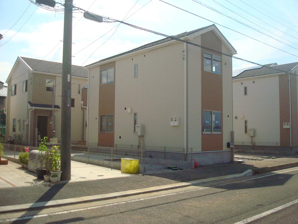 Local appearance photo. Local (10 May 2013) Shooting