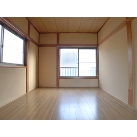 Living and room. Facing south, 2 Kaikaku room, Sunny!