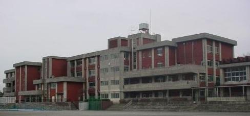 Junior high school. Takakura 2000m until junior high school