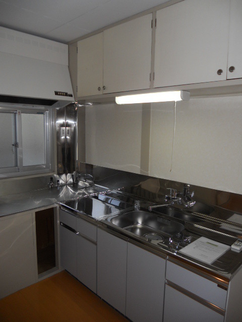 Kitchen. Newlyweds Recommended For Rent