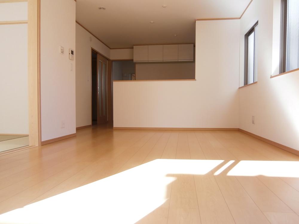 Living. Local (12 May 2013) Shooting Is living there is a per-yang!