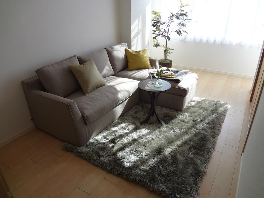 Living. Local (12 May 2013) Shooting