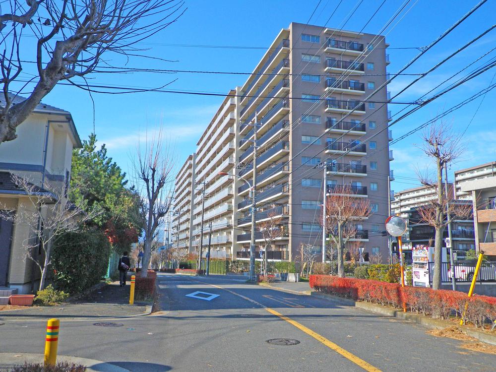 Local appearance photo. Local (12 May 2013) Shooting