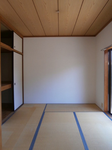 Other room space. Japanese-style room 6 quires ・ During closet 1 ・ Upper closet there