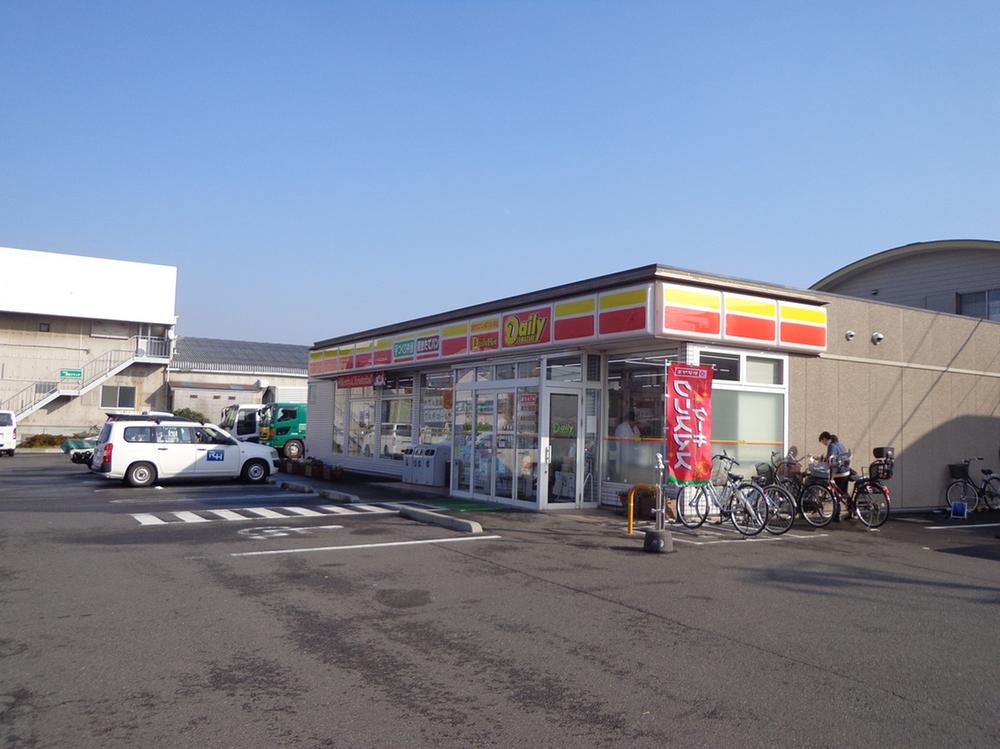 Convenience store. Daily Yamazaki 32m to Fujisawa Endo shop
