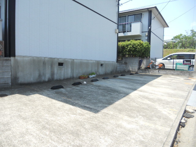 Other common areas. Sunny ・ With on-site parking