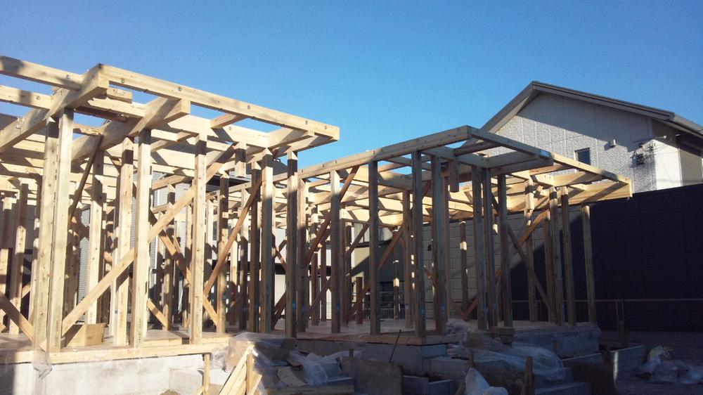 Local appearance photo. Local (12 May 2013) Shooting