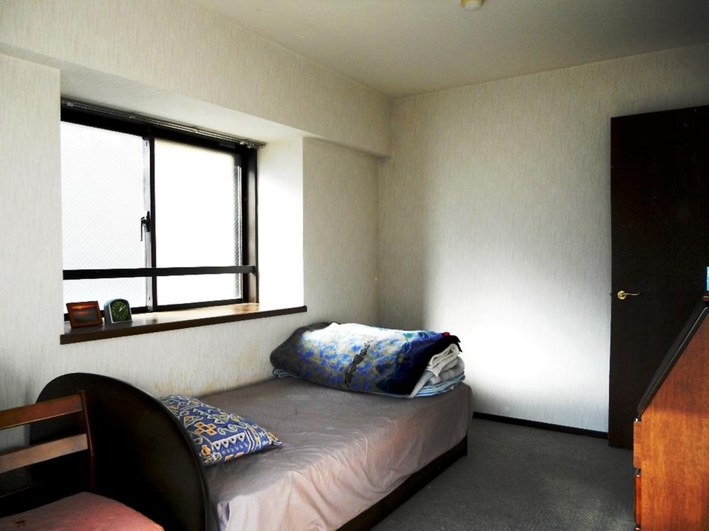 Non-living room. Southwest side Western-style (12 May 2013) Shooting