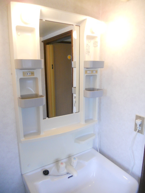 Washroom.  ☆ Station 3-minute walk of a good location ・ Sunny corner room ☆