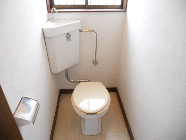 Toilet.  ☆ Station 3-minute walk of a good location ・ Sunny corner room ☆