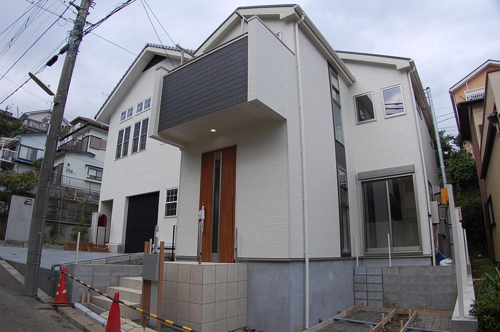 Local appearance photo. Local (10 May 2013) Shooting