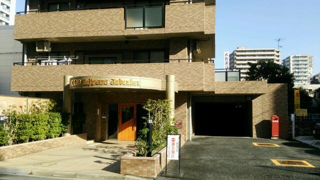 Entrance. Common areas