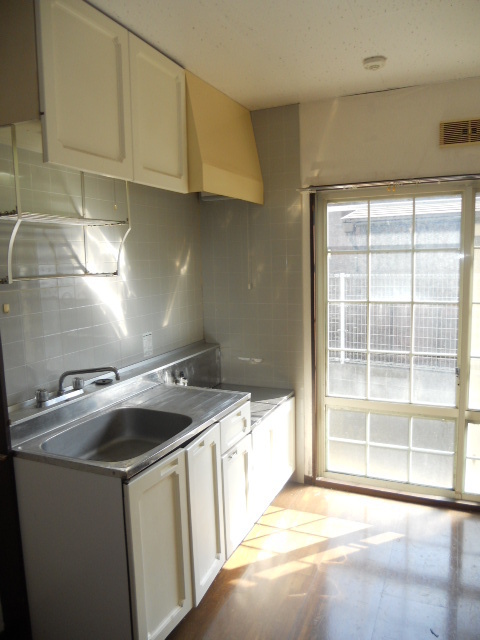 Kitchen. Recommended for family ・ Large bike negotiable