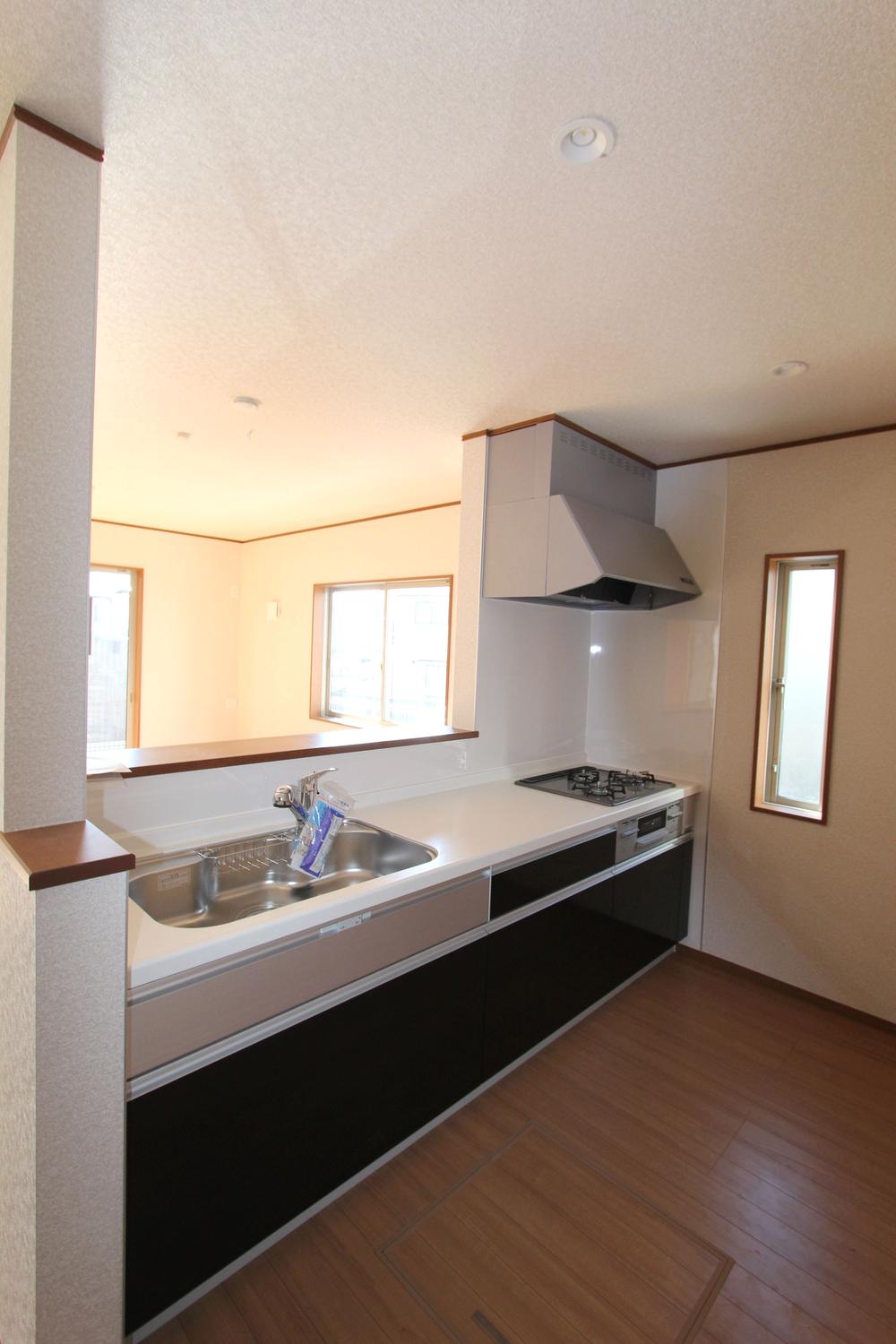 Kitchen. Local (11 May 2013) Shooting