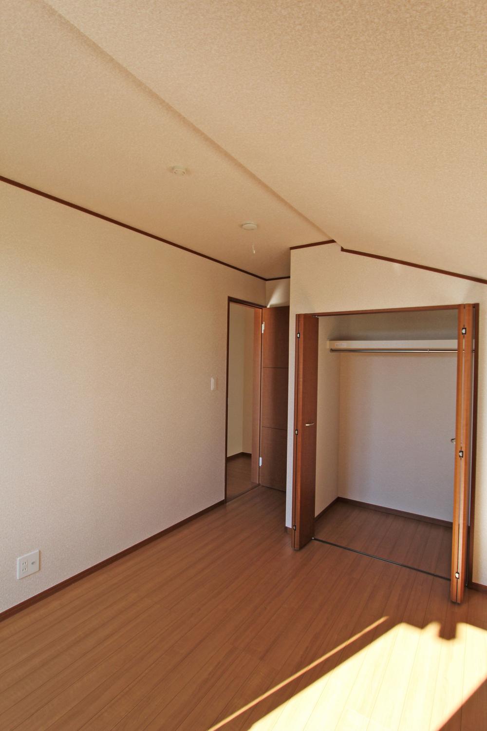 Non-living room. 1 Building 2F Western-style 5.7 Pledge