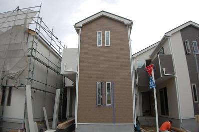 Local appearance photo. Local (10 May 2013) Shooting