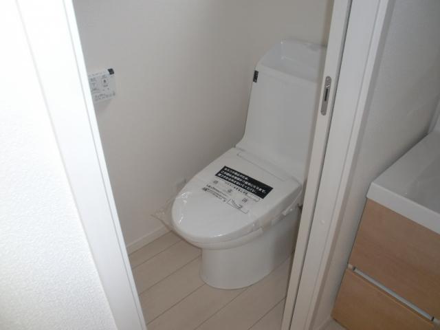 Toilet. Indoor (July 2013) Shooting