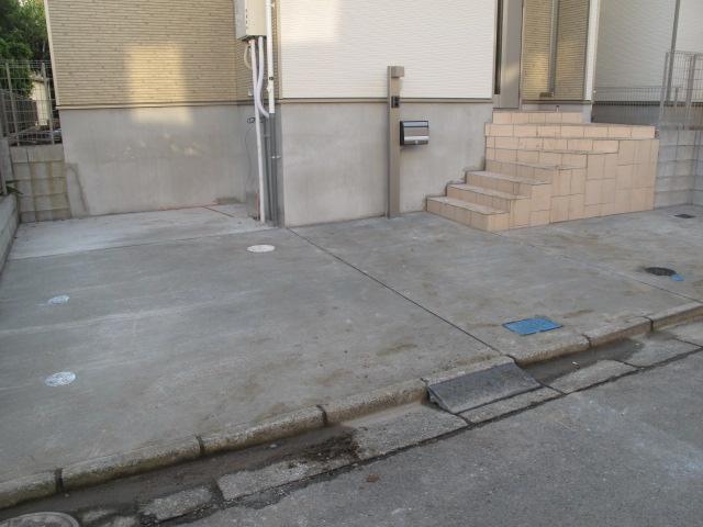 Parking lot. Local (11 May 2013) Shooting