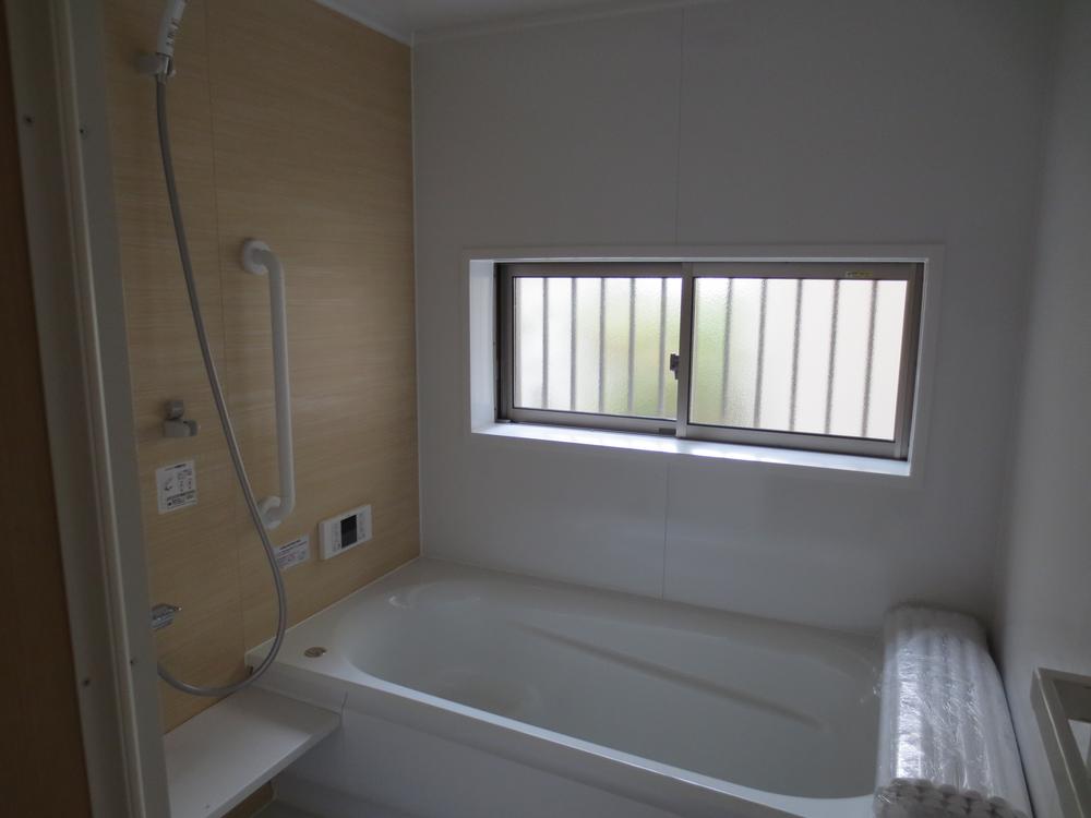 Bathroom. Indoor (12 May 2013) Shooting