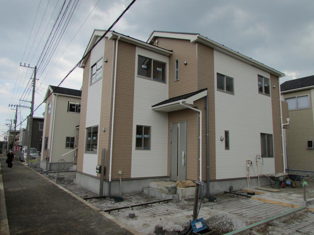 Local appearance photo. Local (10 May 2013) Shooting