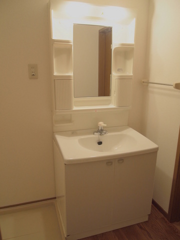 Washroom.  ☆ It deals key money ・ Renewal fee without! Facility ・ Storage enhancement! On-site parking complete ☆