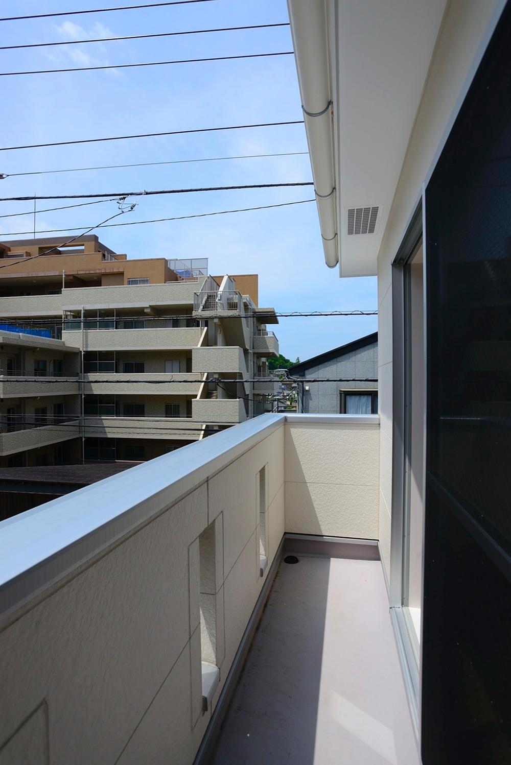 Balcony. Good per sun balcony