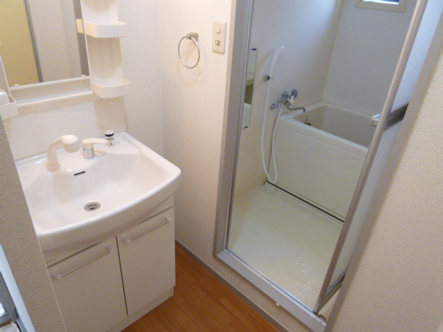 Washroom. Seperate ・ Bathroom Vanity