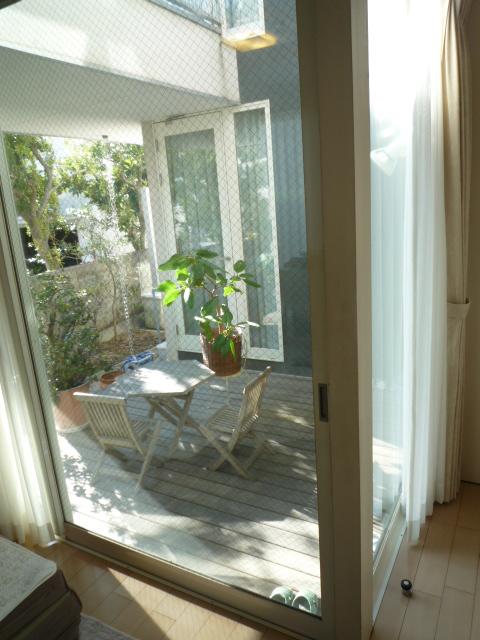 Other introspection. How you have seen the courtyard from the living room ・ Indoor (12 May 2012) shooting