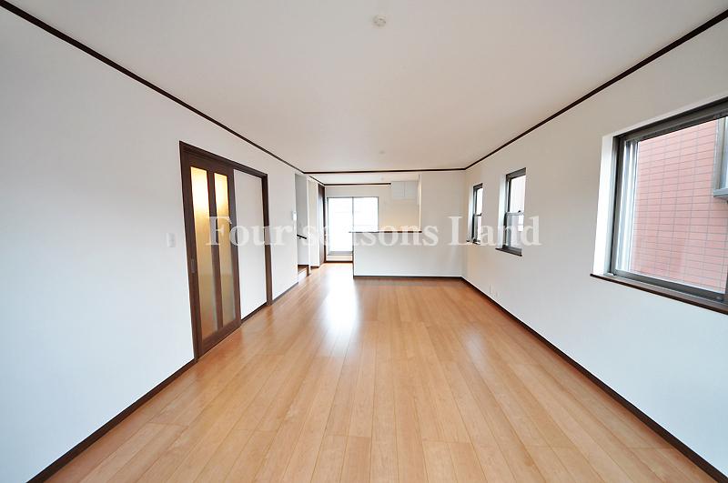 Living. Indoor (12 May 2013) Shooting 1 Building