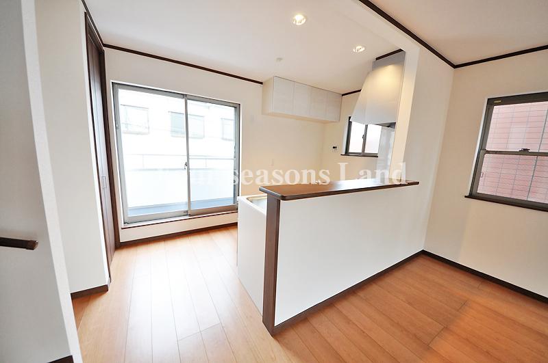 Living. Indoor (12 May 2013) Shooting 1 Building