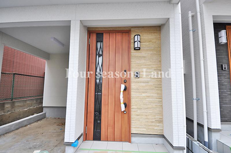 Entrance. Local (12 May 2013) Shooting 1 Building