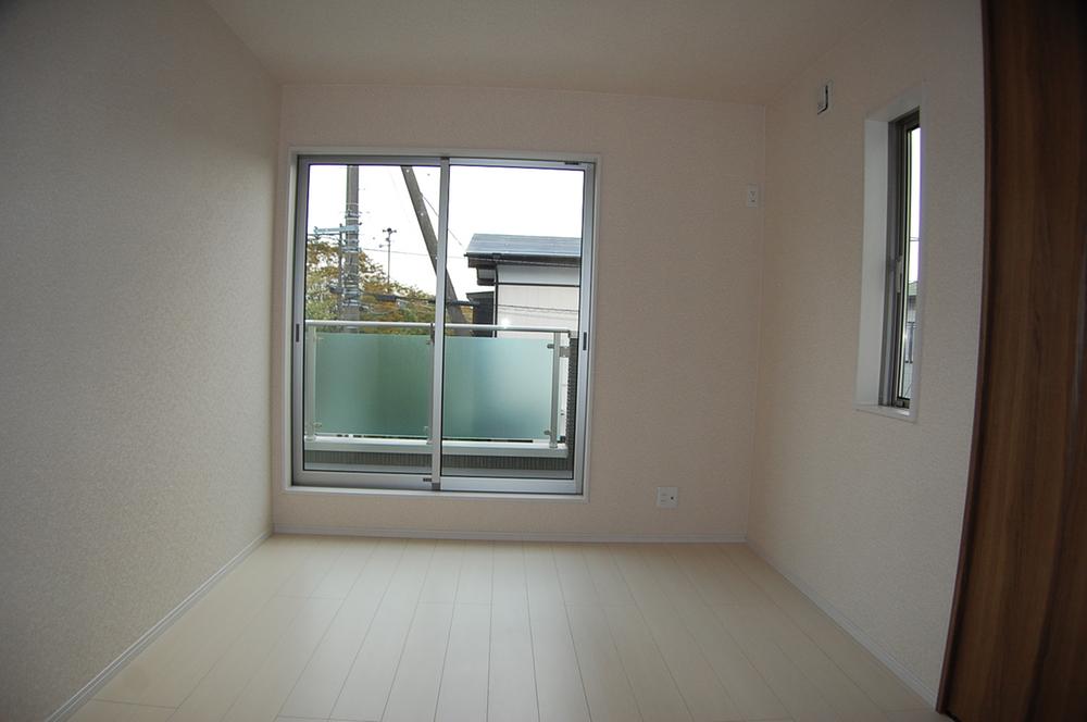 Non-living room. Indoor (10 May 2013) Shooting