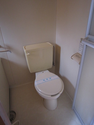 Toilet. bus ・ Toilet same room type.