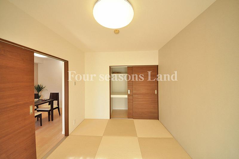 Non-living room. Indoor (11 May 2013) Shooting