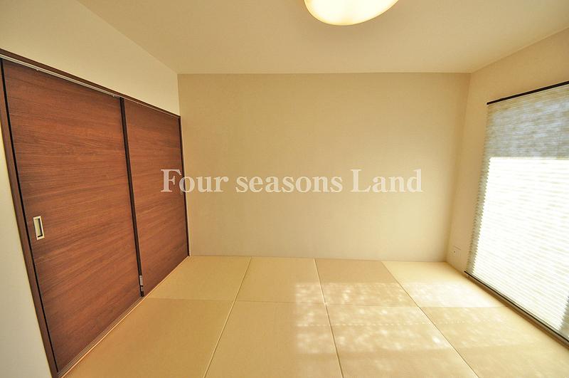 Non-living room. Indoor (11 May 2013) Shooting