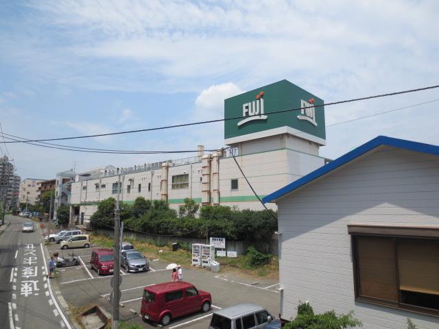 Supermarket. Until Fuji super good deeds shop 100m 2013 July shooting