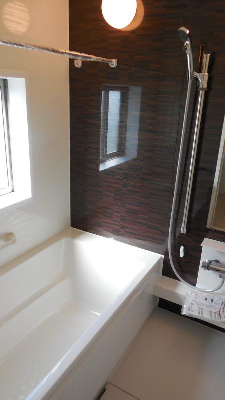 Same specifications photo (bathroom)